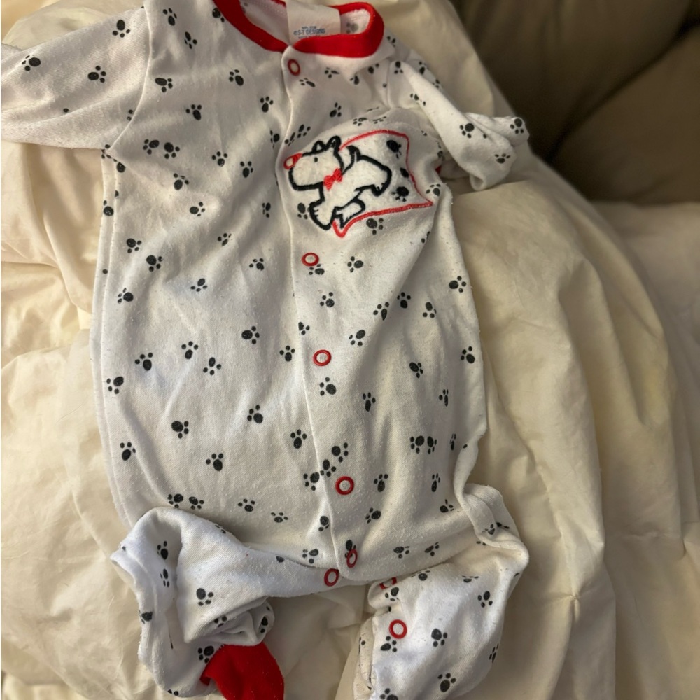 Adorable White and Red Puppy Print Kids One Piece pajamas. Scottish terrier